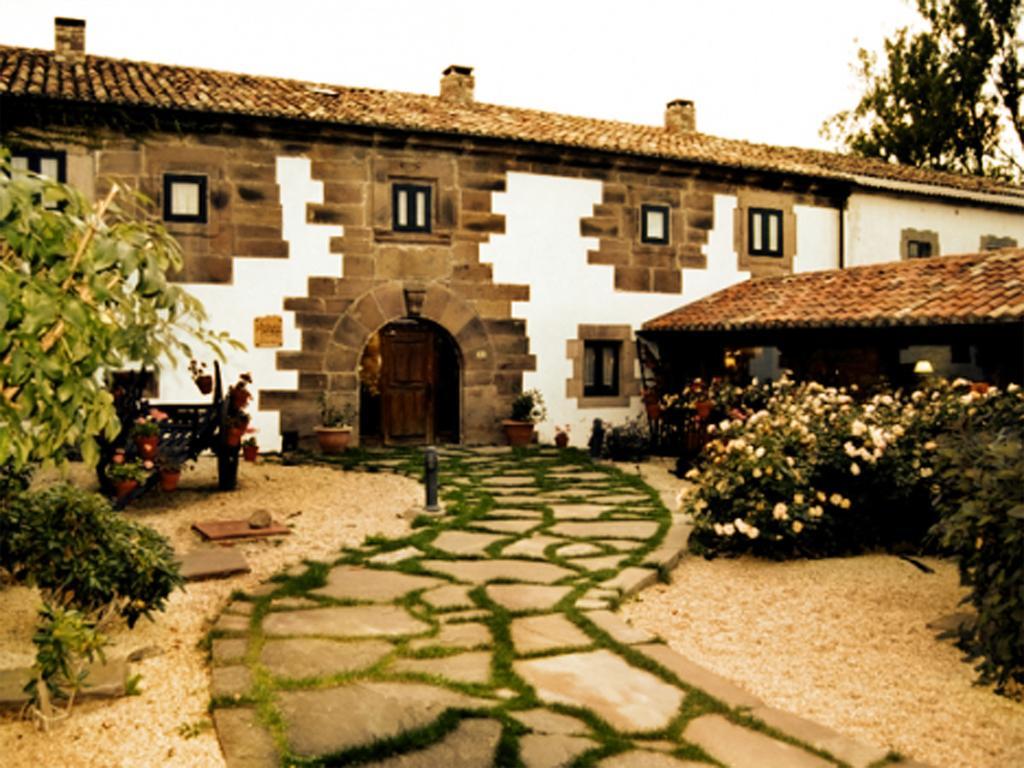 La Casa De Las Brujas Hotel Barrio  Eksteriør billede