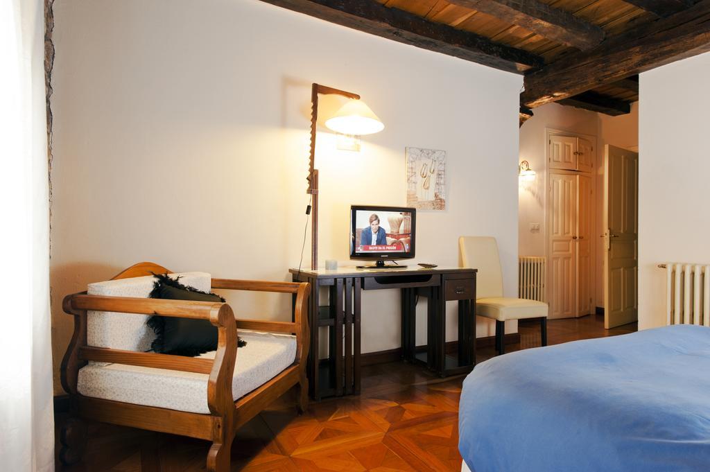 La Casa De Las Brujas Hotel Barrio  Eksteriør billede
