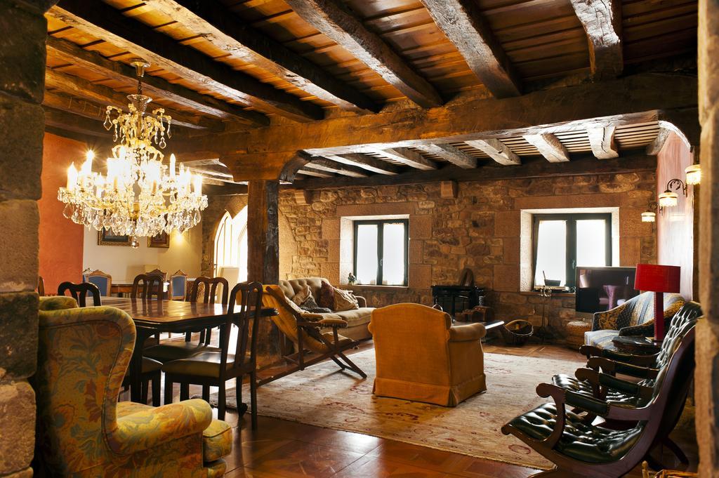 La Casa De Las Brujas Hotel Barrio  Eksteriør billede