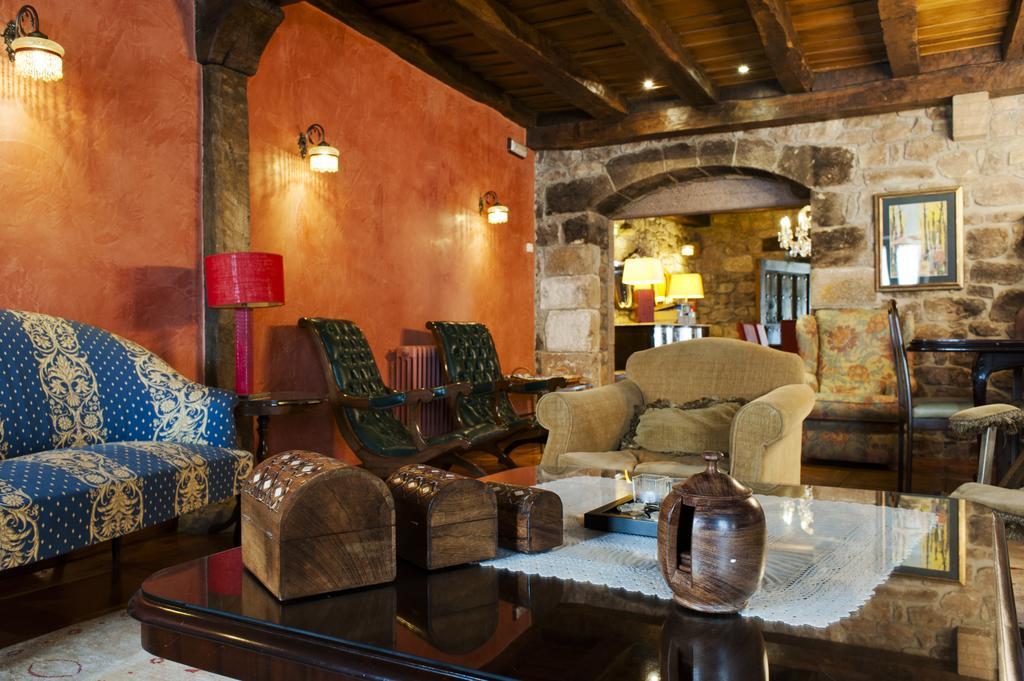 La Casa De Las Brujas Hotel Barrio  Eksteriør billede