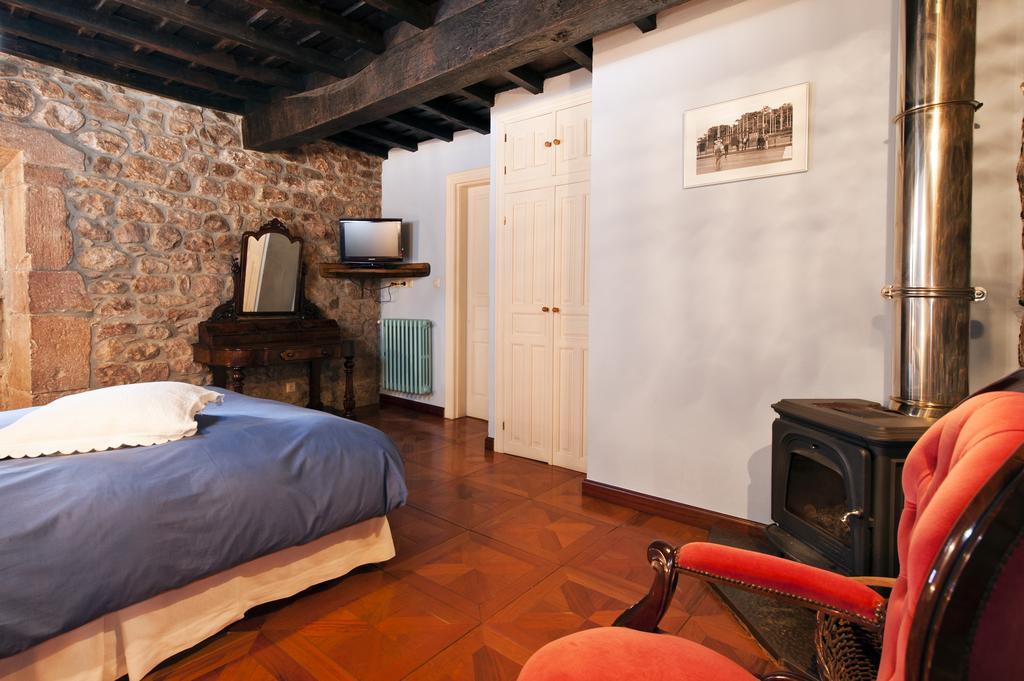 La Casa De Las Brujas Hotel Barrio  Eksteriør billede