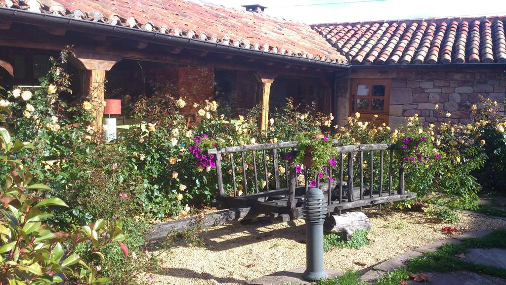 La Casa De Las Brujas Hotel Barrio  Eksteriør billede